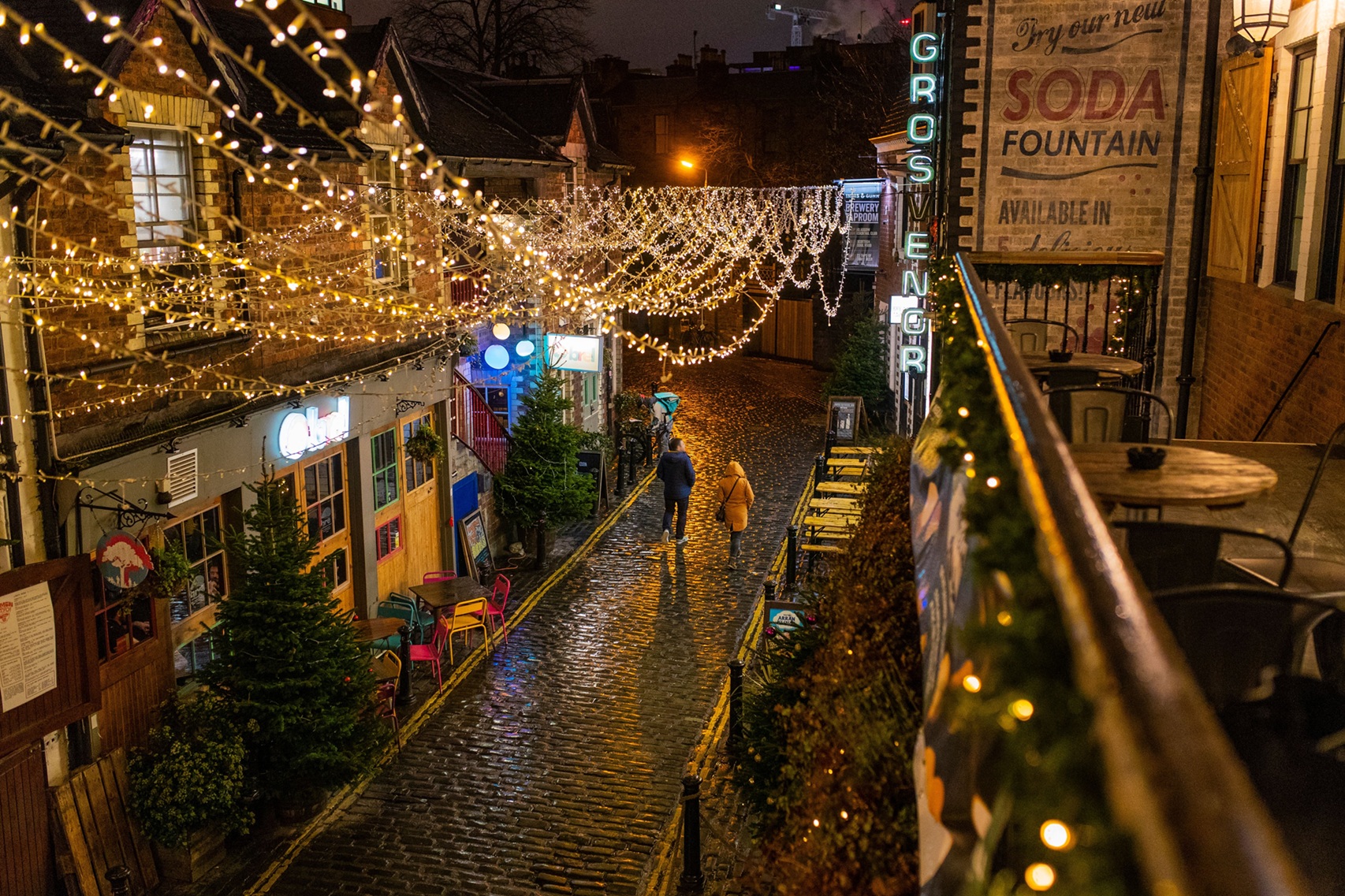 Ruas Góticas de Glasgow em clima natalino, na Escócia. Foto: VisitBritain/Scott Salt